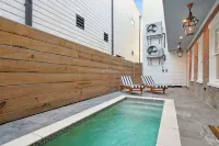 The Duke of Magazine 5 Bedroom Luxury with Pool Perfectly Located in New Orleans