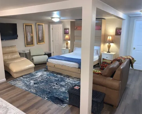 Lovely Lovelock Landing Hotels in Lovelock