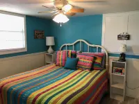 Juniper Cabin--wildlife w/ serene patio and outdoor experience--30/50 amp hookup