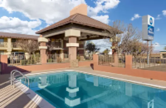 เบสท์เวสเทิร์น เดสเซิร์ตอินน์