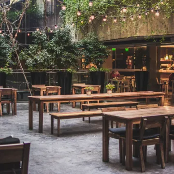 安塞爾莫布宜諾斯艾利斯飯店-希爾頓格芮精選飯店 馬德羅港區附近的飯店