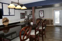 Prather Place, Spacious, Deck And View, Entertaining Basement, Minutes to Marina - 4-Star