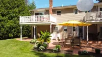 4 BR. 2 BTH, HOT TUB, MINS TO JONES BEACH, MINS TO RIVIERA WALK TO TRAIN TO NYC