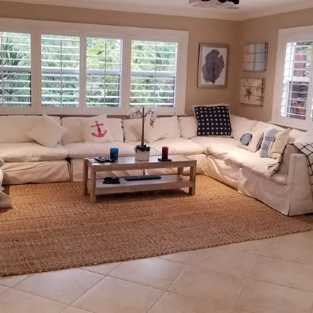 ⭐  Beautiful Private Backyard Resort Heated Pool/Spa Downtown & Beaches