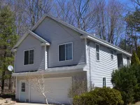 Walking distance to the beach! Summer dates available. Grill, Deck & Fire Pit! Hotels in Park Township