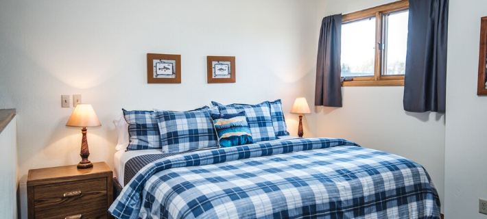 Unit #7 Cozy 2 Bed/2 Bath Condo on Golf Course with Hot tub/ Sauna/ Pool Hotels in Red Lodge