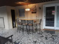 Quiet, private, whole house, 4 bedroom, 2 bath, horse farm retreat. 2000 sq ft.
