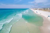 Private Pool, Amazing Decor, Elevator, 4 Min Walk to Sand! Beachside of 30A - 5 tähden
