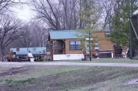 This cabin for adults with a sense of adventure . Romantic setting for adults ! - Alppimaja