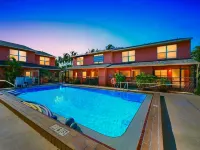 Sandy Feet Retreat - Minutes to Sanibel - Pool - Fast WiFi - Free Parking Hotels in Iona