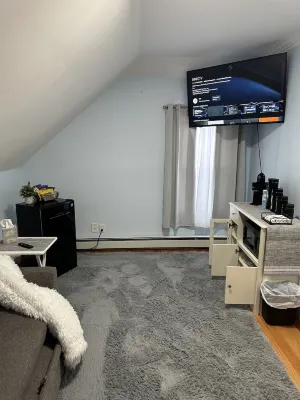 Cute Mini Apt - Snhu Arena