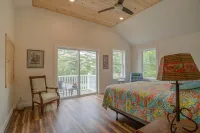 LOVELY, LUXURY, NEW BIG SEBAGO HOUSE, WATER ACCESS,INCLUDES DOCK & MOORING
