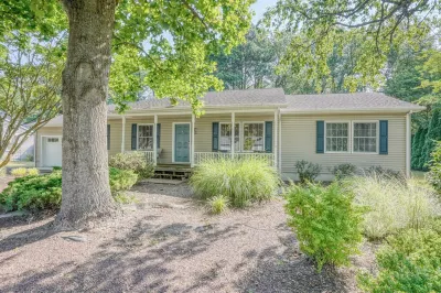 3Br Retreat w. Dock Access, Near Rehoboth Beach and Steps to the Bay! Hotels near Wilson Dunes Condos