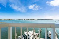 Waterfront Condo Getaway Hotels in Morehead City