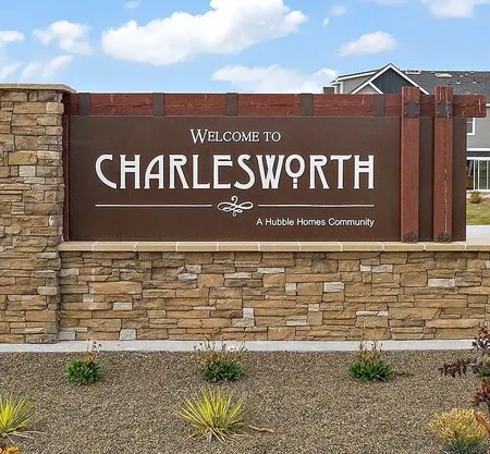 Beautiful Cozy Townhome Next to Park & Shopping! Small Pets Welcome!