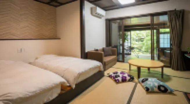 료칸 우레시노 온센 쿠야쿠 우레시노 온천 유케무리 광장 주변 호텔