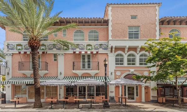 Kasa El Paseo Miami Beach