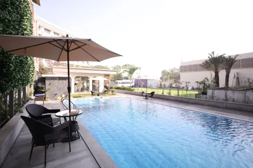 MARIGOLD-Newly Renovated Hotel