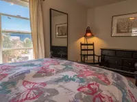 Winter Chalet, pet friendly, shuttle!Last week of ski season!Discounted rates!