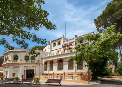 Balneario de Cofrentes Hotels in 