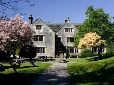 YHA Hartington Hall Отели в г. 