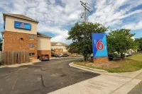 Studio 6 Richmond, VA - I-64 West Hotels in Laurel