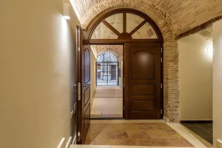 Marie Claire Apartments & Spa