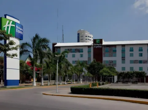 Holiday Inn Express VILLAHERMOSA TABASCO 2000 by IHG
