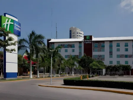 Holiday Inn Express Villahermosa Tabasco 2000