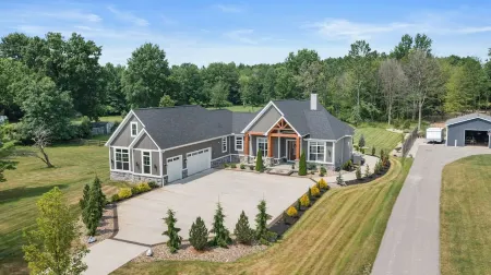 Feral Woods - Tranquil Private Getaway