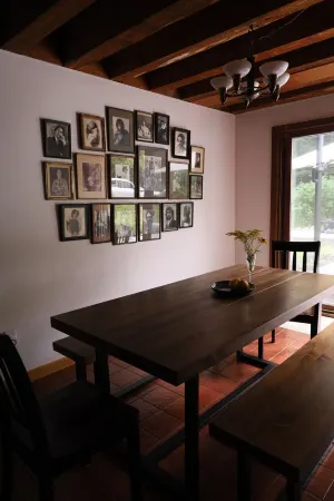 earthship forest exile Отели в г. Темпл