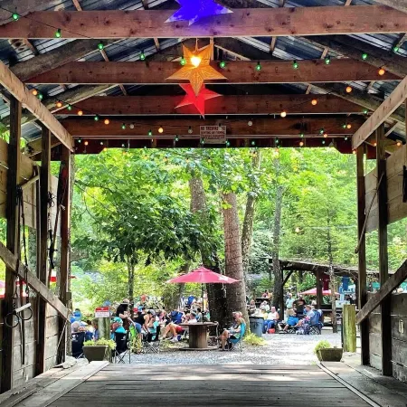 Comfort, Fun, & charming! - 5BR oasis w/ Pool