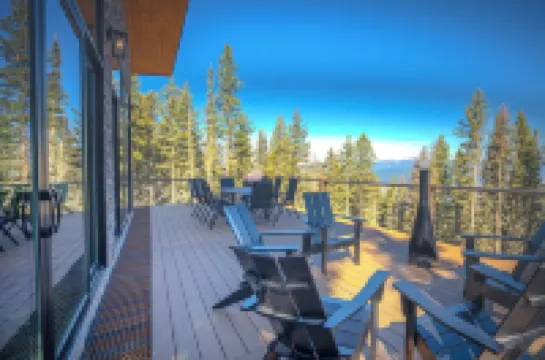 Luxury Cabin on Ski Bike Trail, 4Br, Hot Tub with Mountain Views
