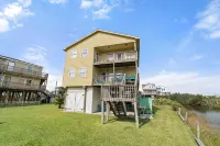 Seascape Oasis-Beach View-King Bed-Dogs Allowed-Sleeps12 Hotel in zona Galveston Island