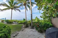 Charming 1-bedroom, Beachfront condo in fabulous Longboat Key steps to the beach Hotels near Bayfront Park Recreation Center