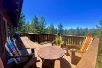 The Tahoe at Three Pines - 5 Min Walk to Lake!