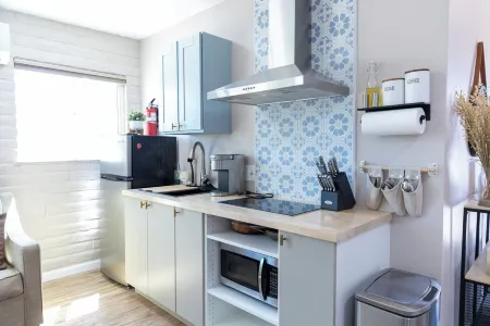 Cozy & Comfortable Toronja Apartment Отели рядом с достопримечательностью «Old Pueblo Pediatrics»