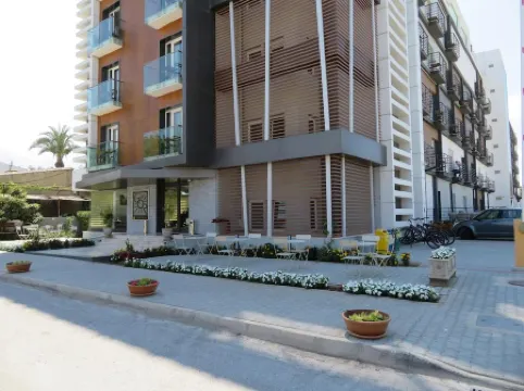 古尼斯雷茲丹斯酒店