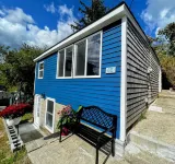 Buttermilk Bay view, 2 bd room, beach & large deck Hotel dekat Massachusetts Maritime Academy