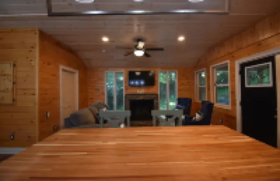 Cozy cabin, 1.5 miles to downtown McCaysville; shops/restaurants & Toccoa River