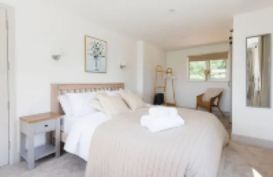 Idyllic 3 Bed Country Cottage Hotels in 