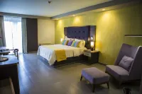 Kinam Hotel Hotel di Petionville