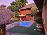 Lauren Palace Guest House - Pools