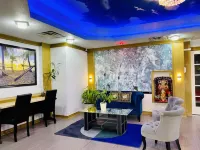 R Nite Star Inn and Suites -Home of the Cowboys & Rangers