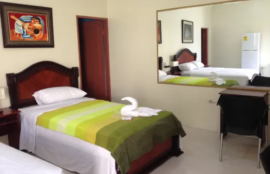 孟代爾市瓜亞基爾酒店