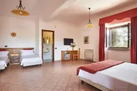 Hotel Fattoria Belvedere Hotel in zona La Miniera di Caporciano