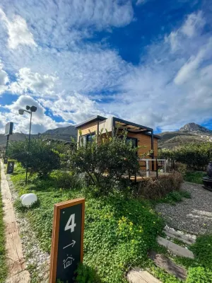 Tiny Town Kuyucak Hotels in Karaburun