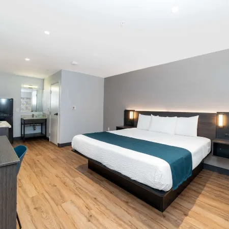Studio 6 Suites Stockton, CA – Waterfront