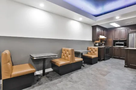 Hygie Pod Hotel - Hostel Отели рядом с достопримечательностью «Парк Жан-Драпо»