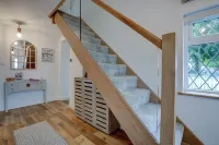 Norfolk Luxe Beach House Sleeps 8 Dog Friendly
